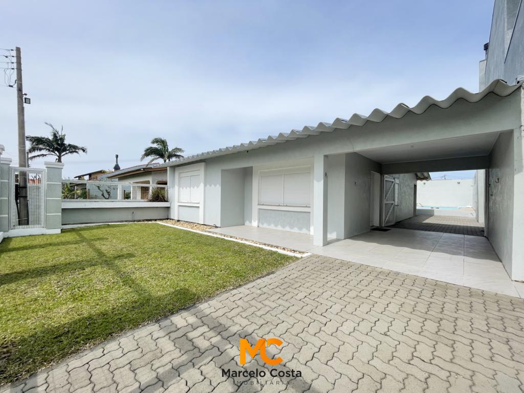 Casa 04 dormitórios - F-348