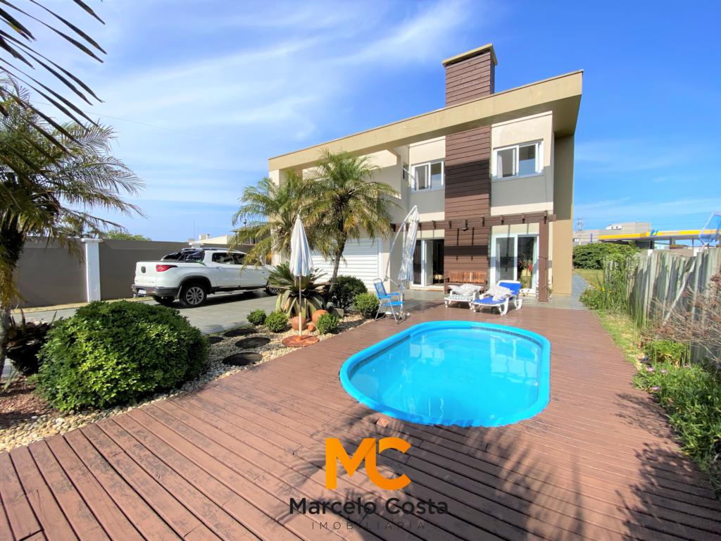 Casa condomínio 05 dormitórios - F-752