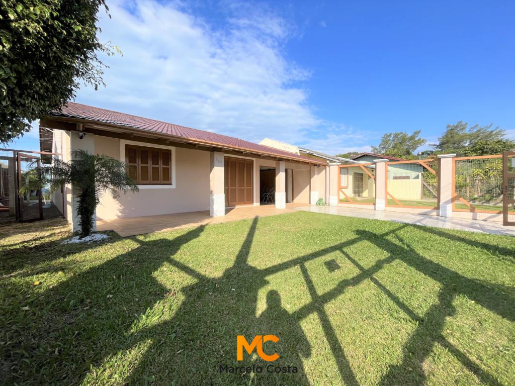 Casa 04 dormitórios - F-512
