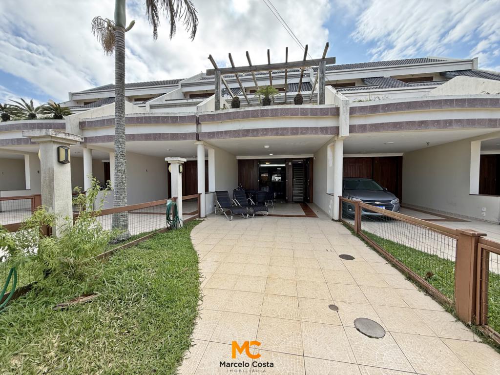 Triplex 04 dormitórios - F-203