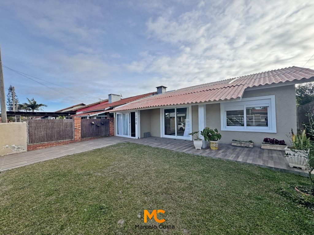 Casa 03 dormitórios - F-683