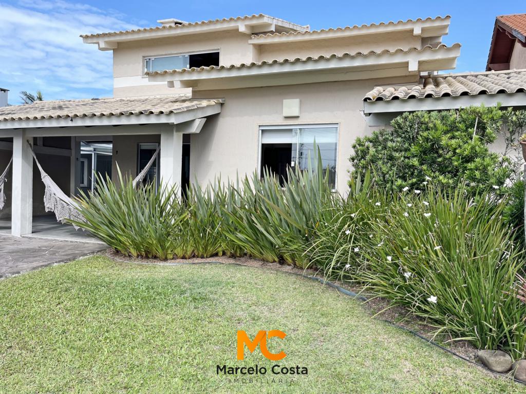 Sobrado 03 dormitórios - F-790