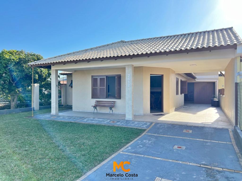 Casa 03 dormitórios - F-705
