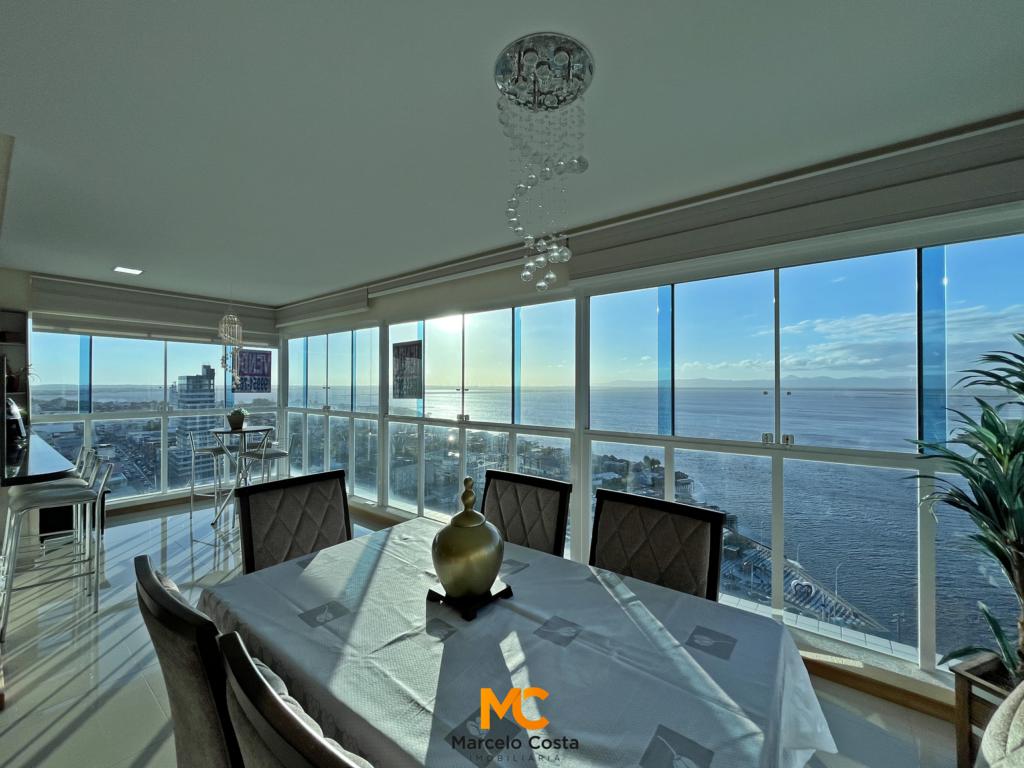 Apartamento 03 dormitórios - F-231