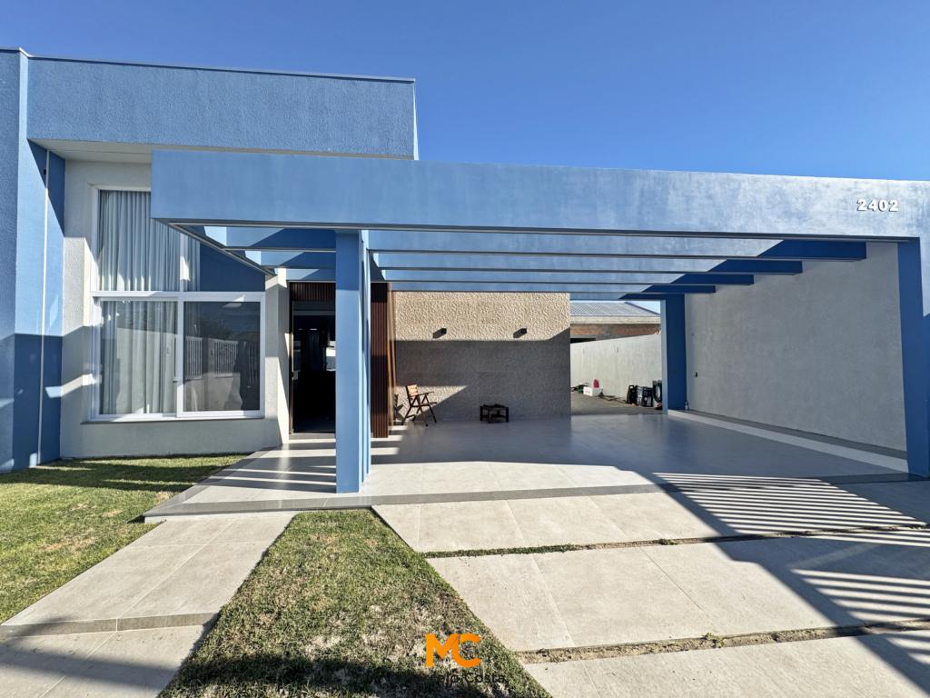 Casa 03 dormitórios - F-574