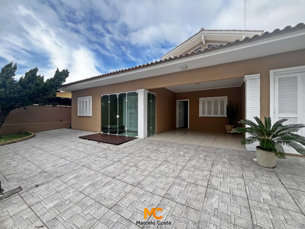 Casa 03 dormitórios - F-380